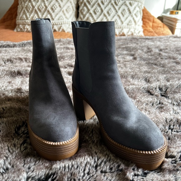 Dolce Vita lug booties - Picture 3 of 4